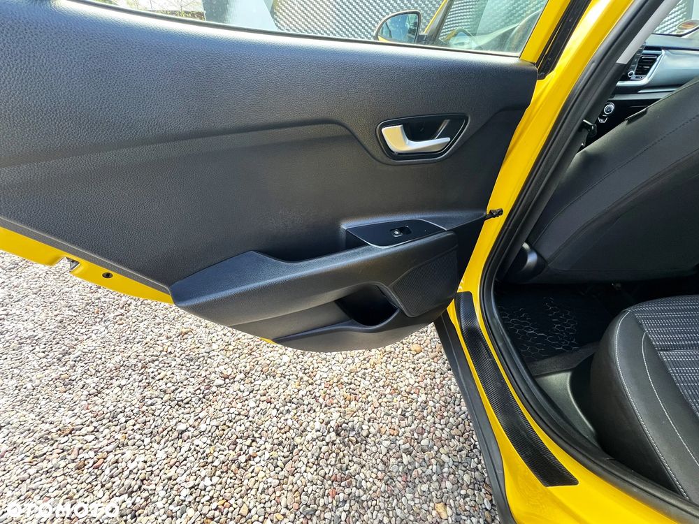 Kia Stonic 1.2 L - 6