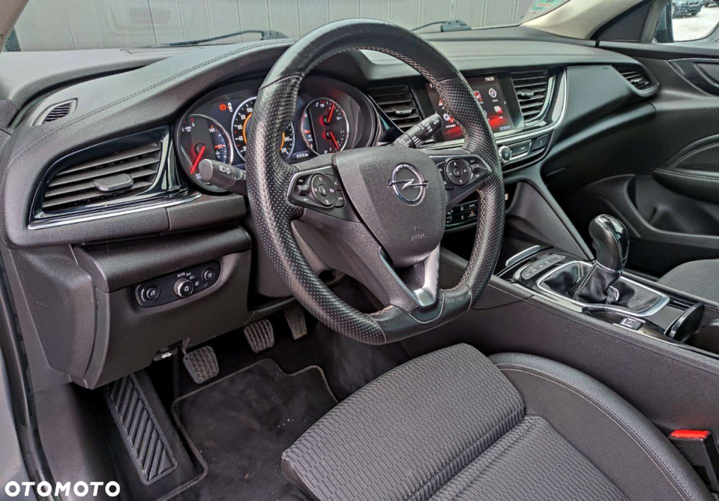 Opel Insignia Country Tourer 2.0 Diesel 4x4 Exclusive - 11