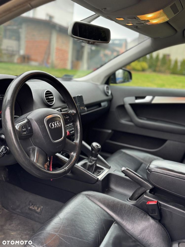 Audi A3 Sportback 2.0 TDI S line Sportpaket plus - 8