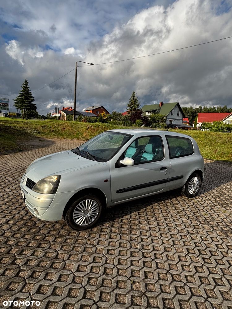 Renault Clio 1.2 16V Alize - 1