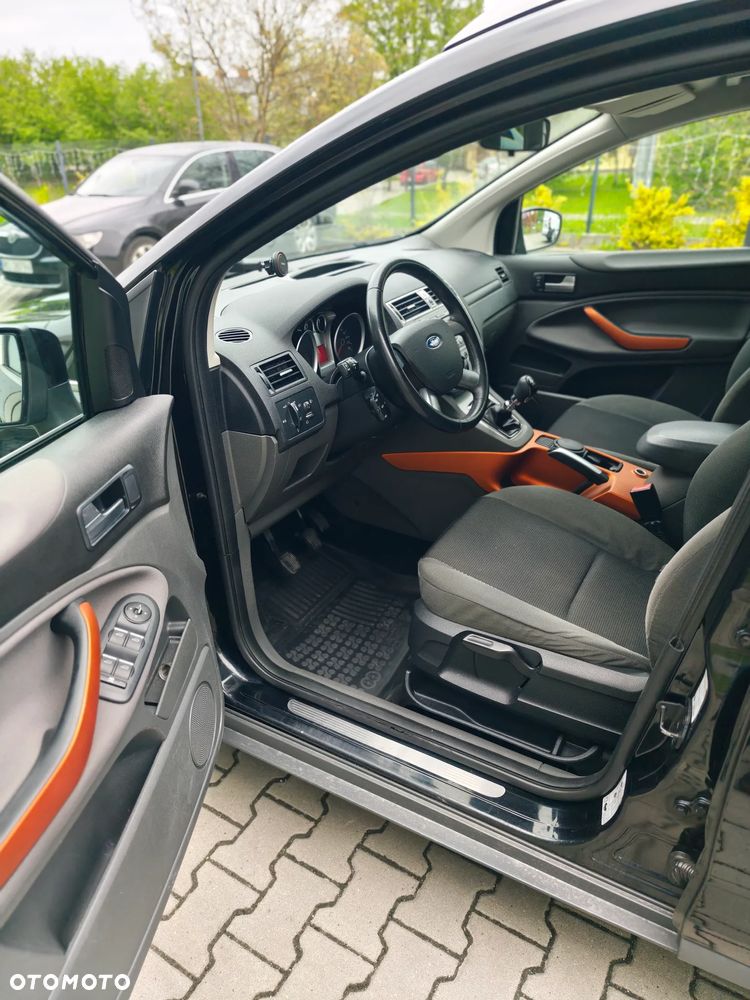 Ford Kuga 2.0 TDCi 2x4 Trend - 16