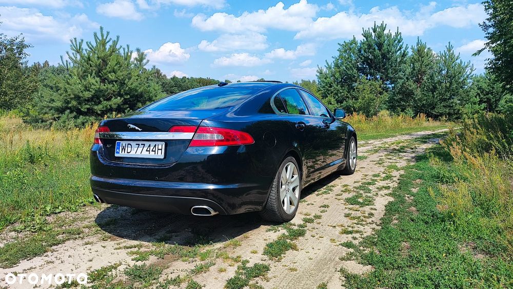 Jaguar XF - 5