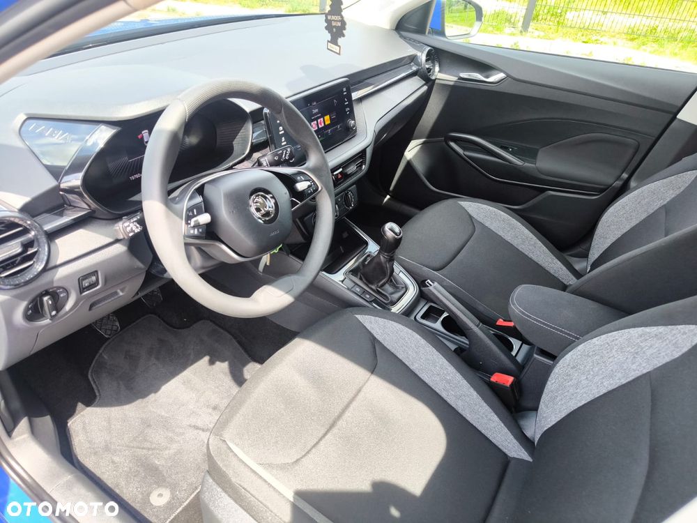 Skoda Fabia 1.0 Essence - 12