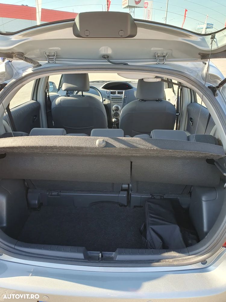 Toyota Yaris 1.3 Luna - 12