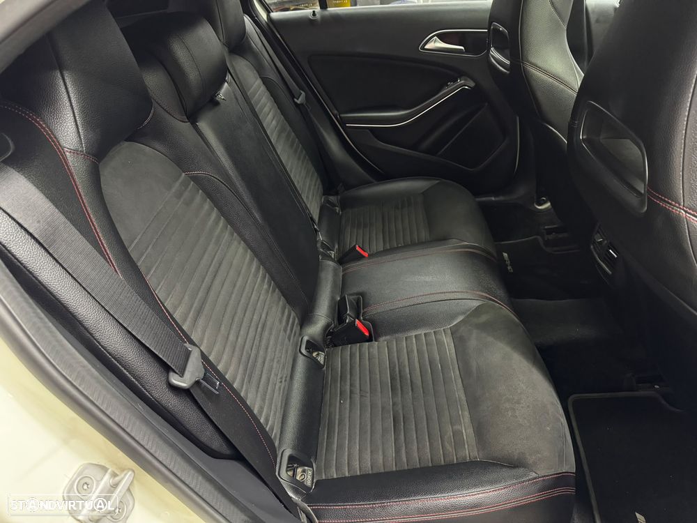 Mercedes-Benz A 180 d 7G-DCT AMG Line - 26