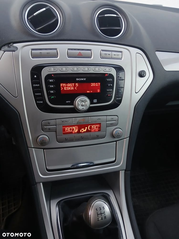 Ford Mondeo 1.6 Gold X - 25