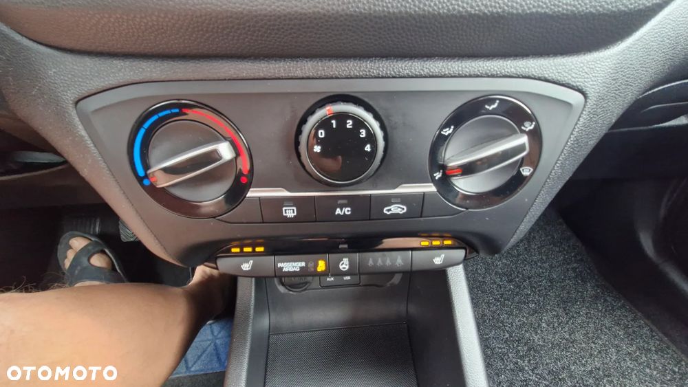 Hyundai i20 1.2 Trend - 14