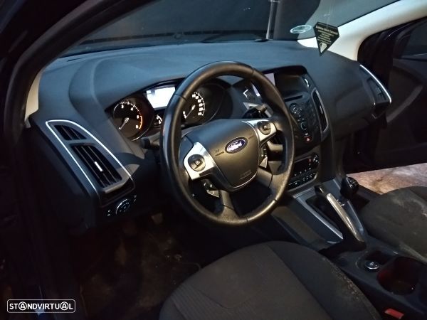 Para Peças Ford Focus Iii Três Volumes - 9