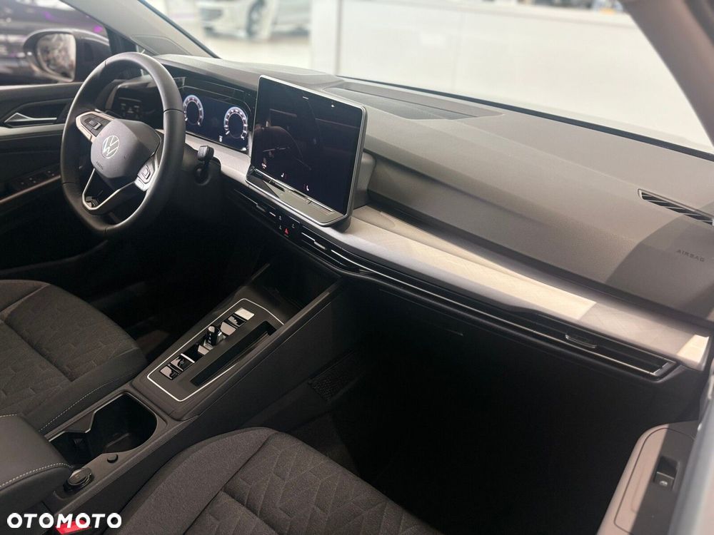Volkswagen Golf - 11