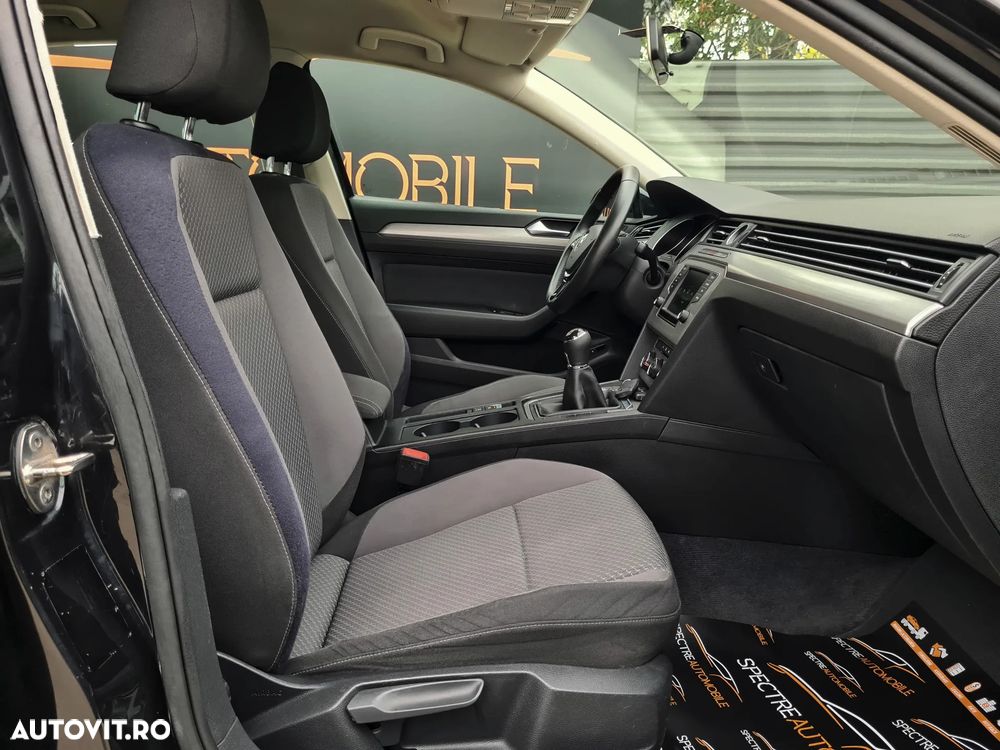 Volkswagen Passat - 13