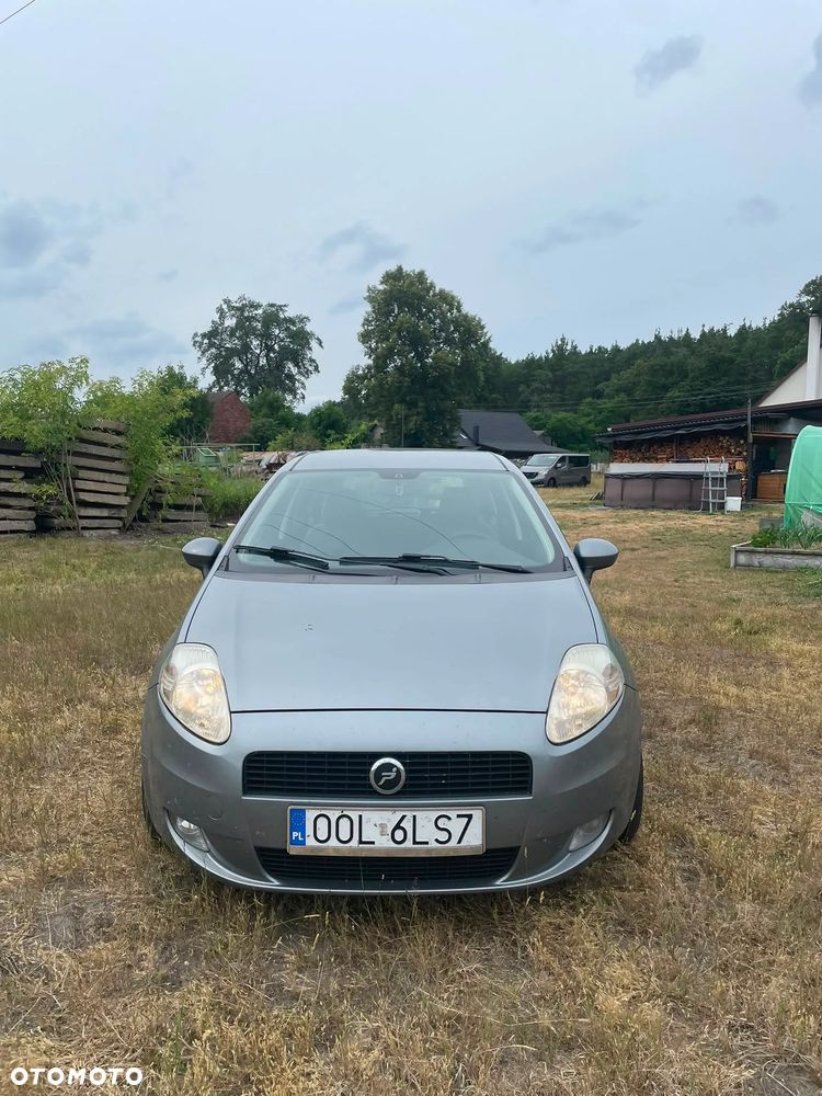 Fiat Grande Punto - 8