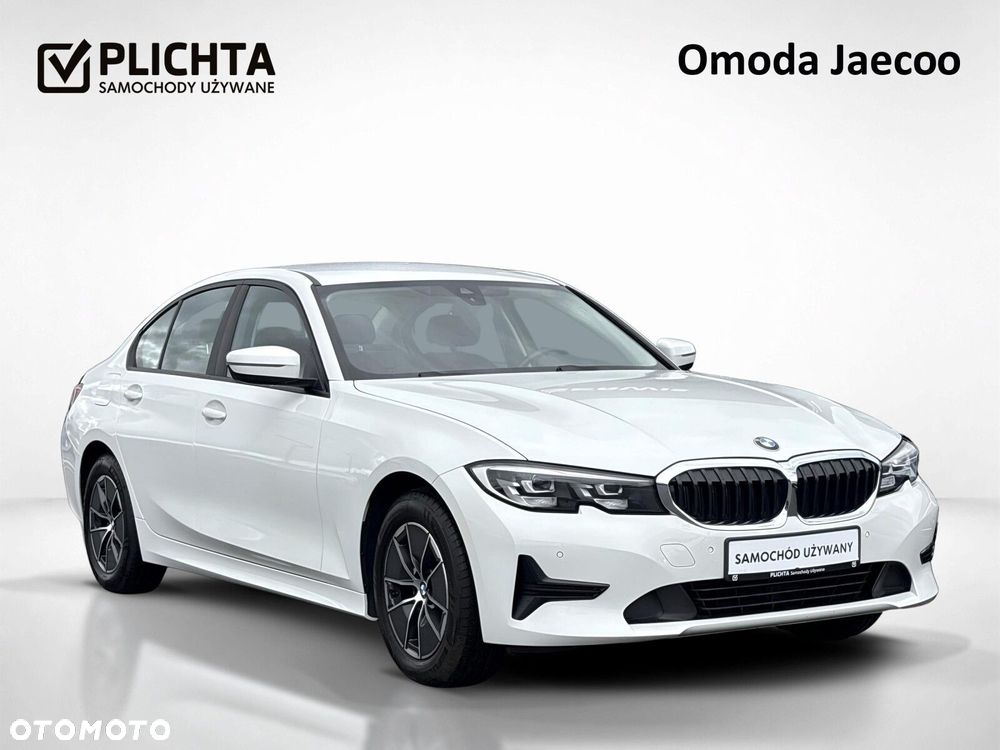 BMW Seria 3 318i - 8