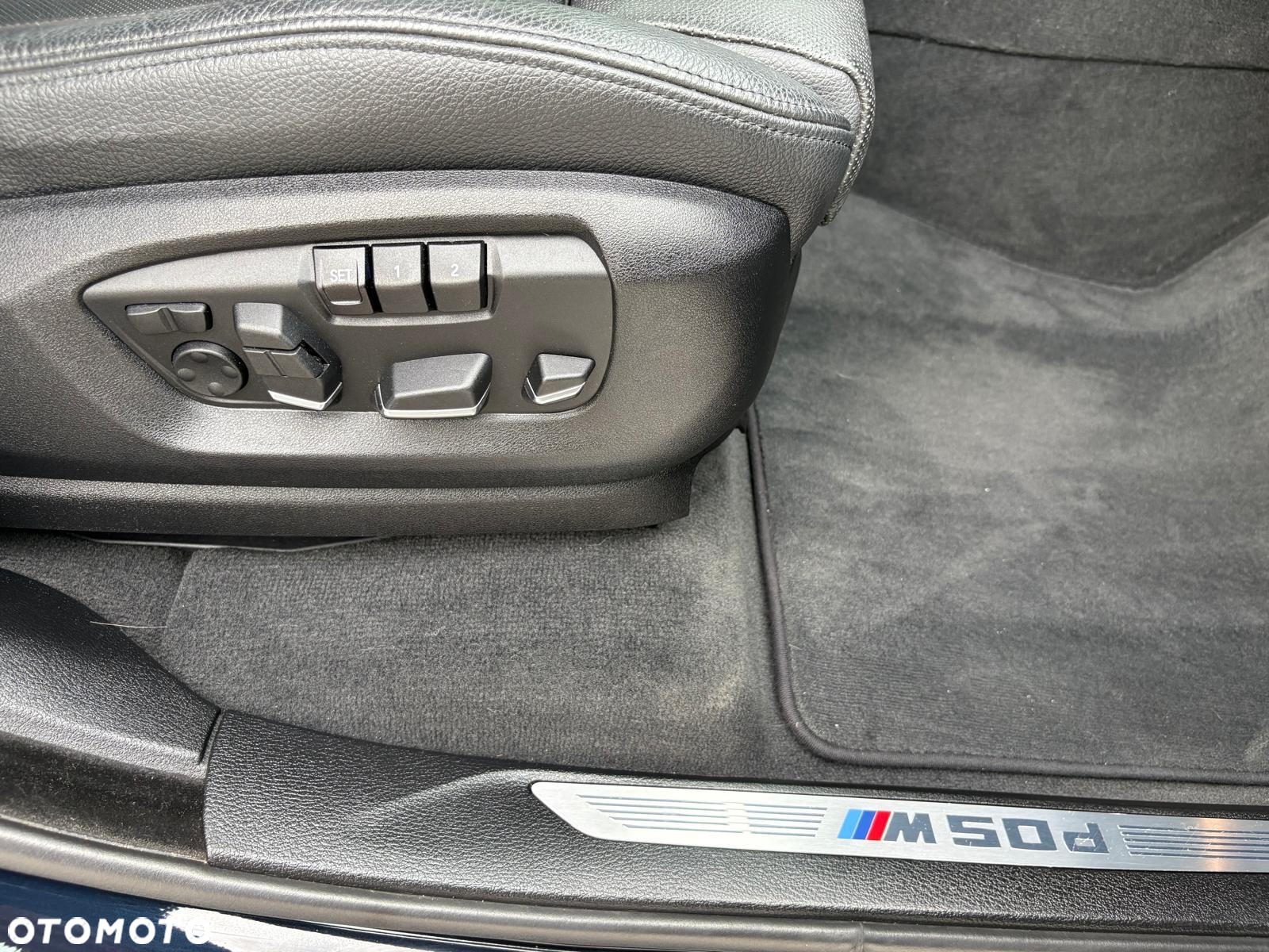 BMW X5 M M50d - 23