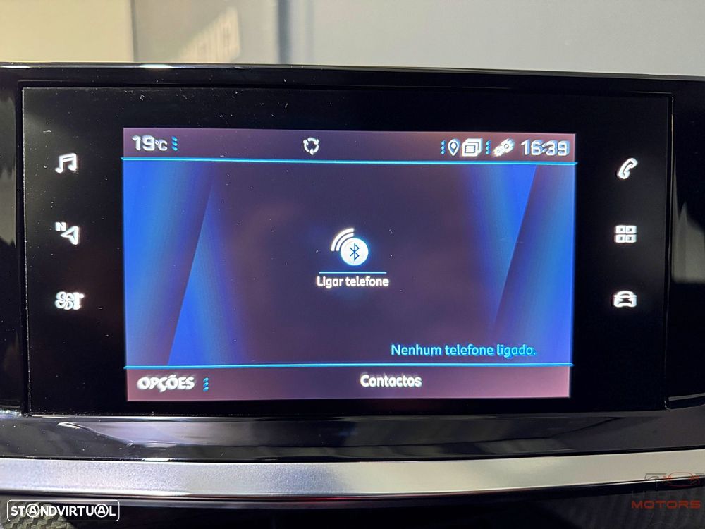 Peugeot 2008 1.2 PureTech Allure EAT8 - 34