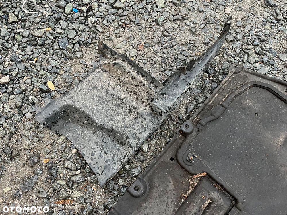 Osłona płyta pod silnik Toyota Corolla E21 - 2