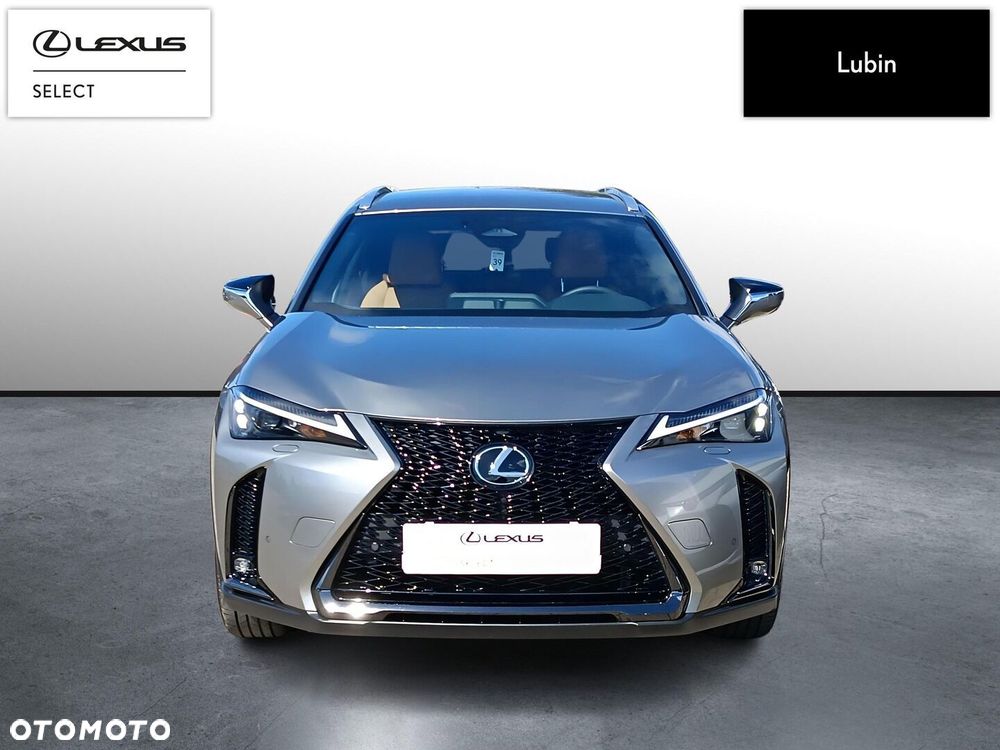 Lexus UX - 8