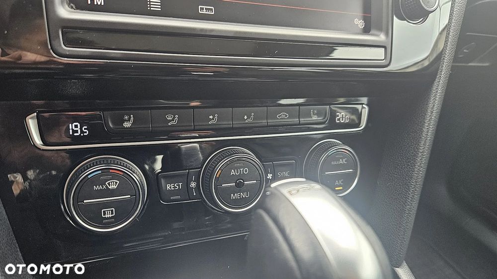 Volkswagen Passat 2.0 TDI Bi-Turbo BMT 4Mot Highline DSG - 22