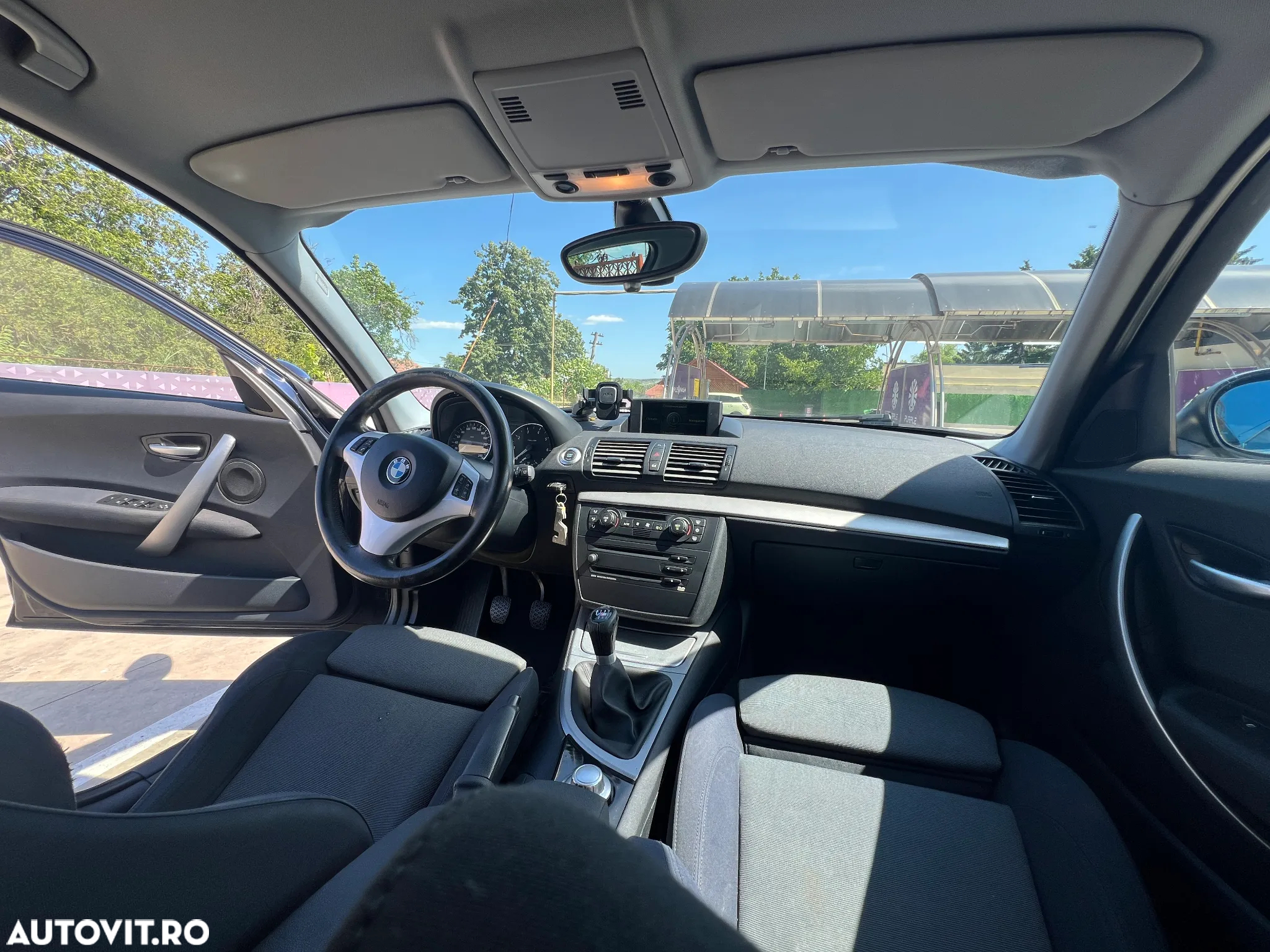 BMW Seria 1 120i - 10