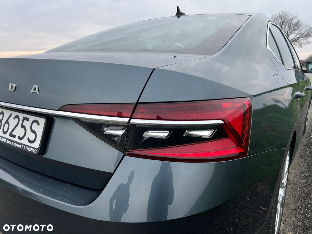 Skoda Superb 2.0 TDI SCR Ambition DSG - 9
