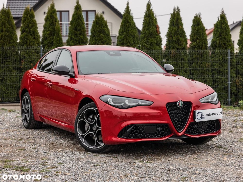 Alfa Romeo Giulia - 4