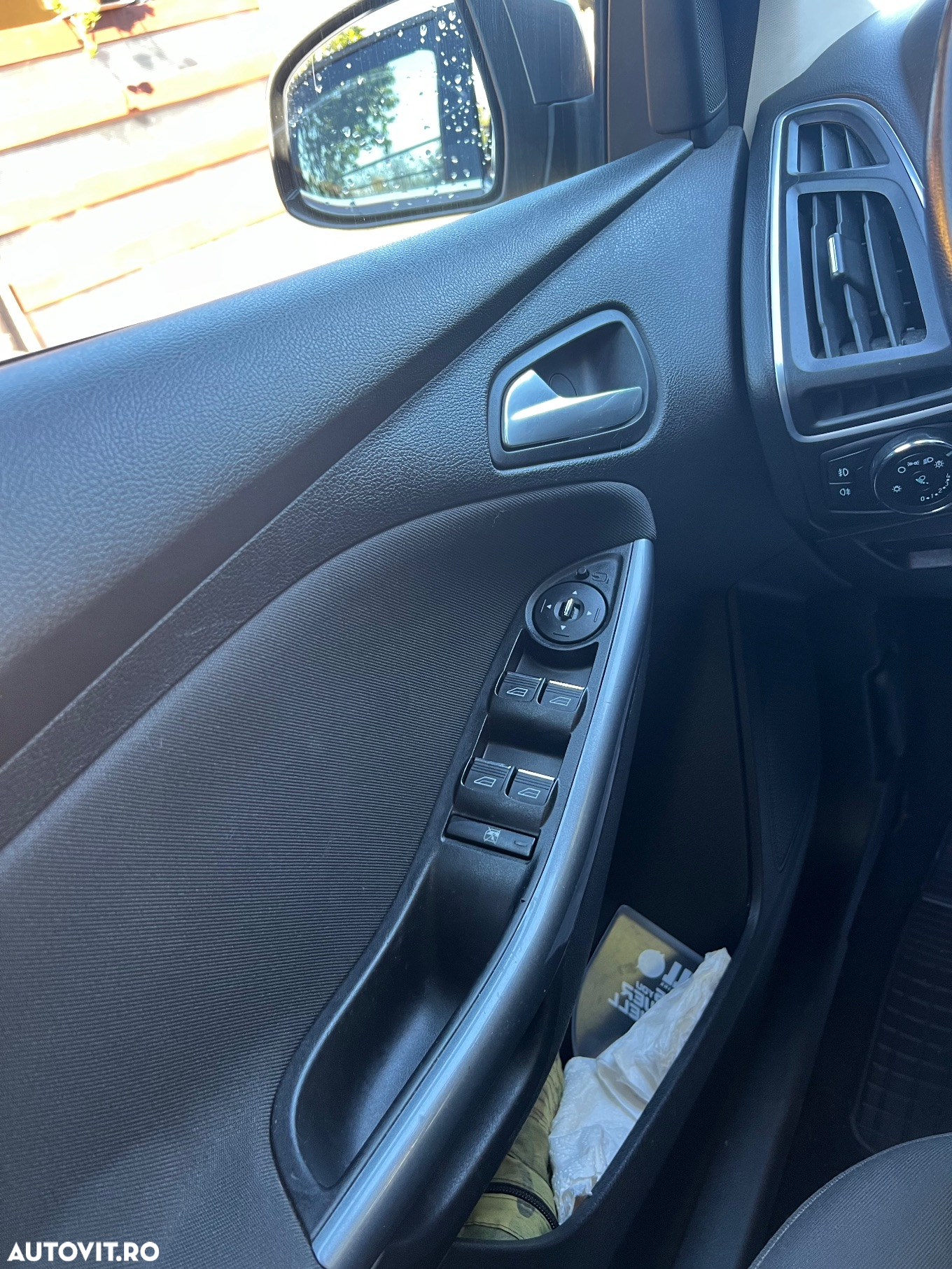 Ford Focus 1.6 TDCI DPF Titanium - 12