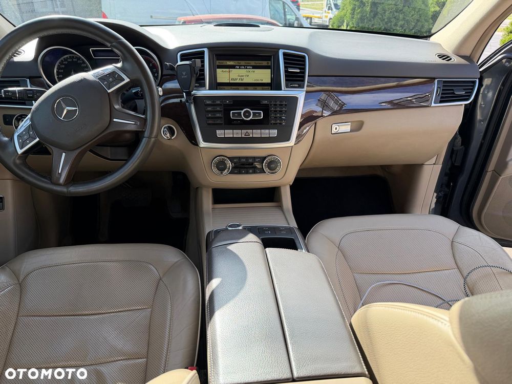 Mercedes-Benz ML 350 BlueTec 4-Matic - 15