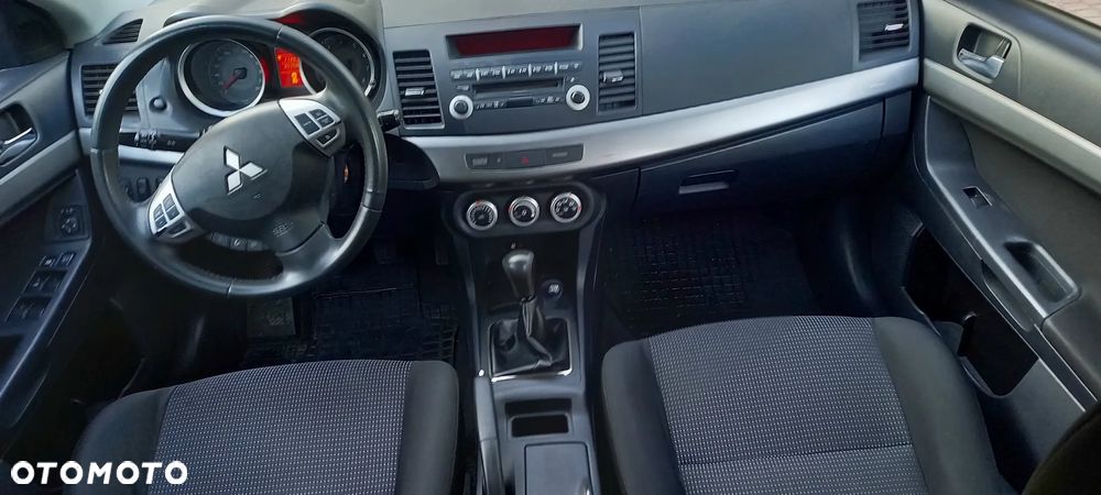 Mitsubishi Lancer 1.8 Inform - 10