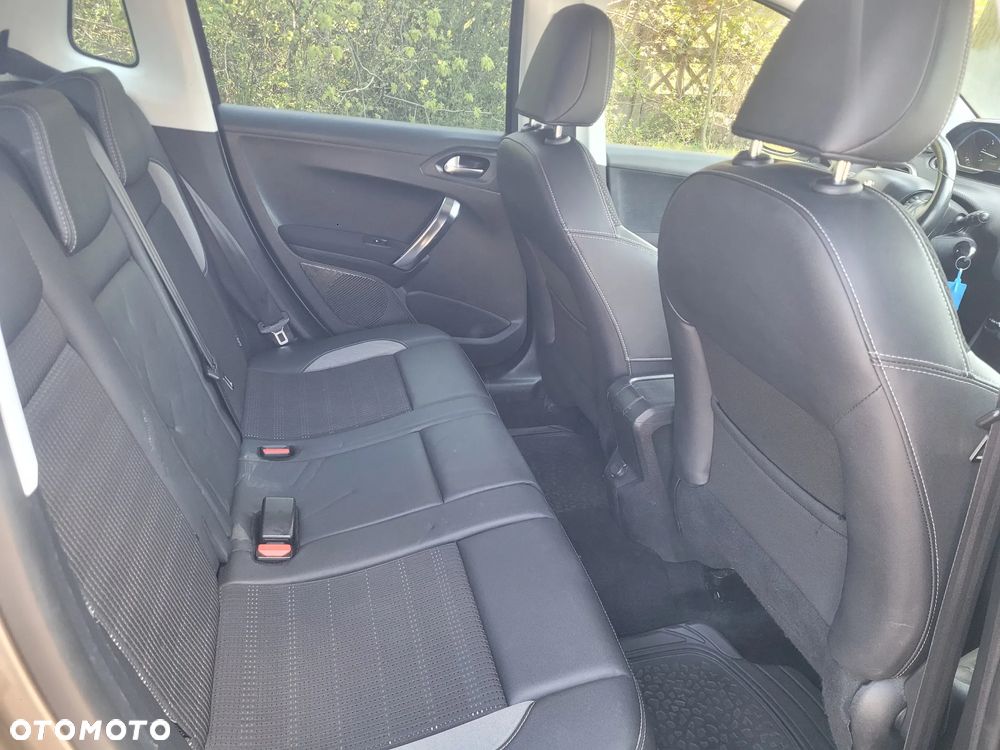 Peugeot 2008 e-HDi FAP 92 STOP & START Active - 20