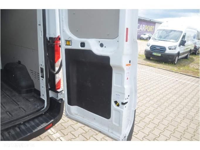 Ford Transit - 32