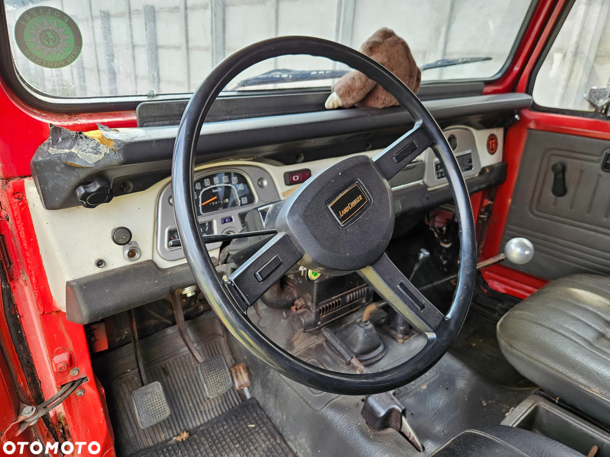 Toyota Land Cruiser - 13