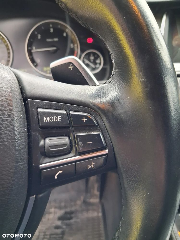 BMW Seria 5 518d Modern Line - 26