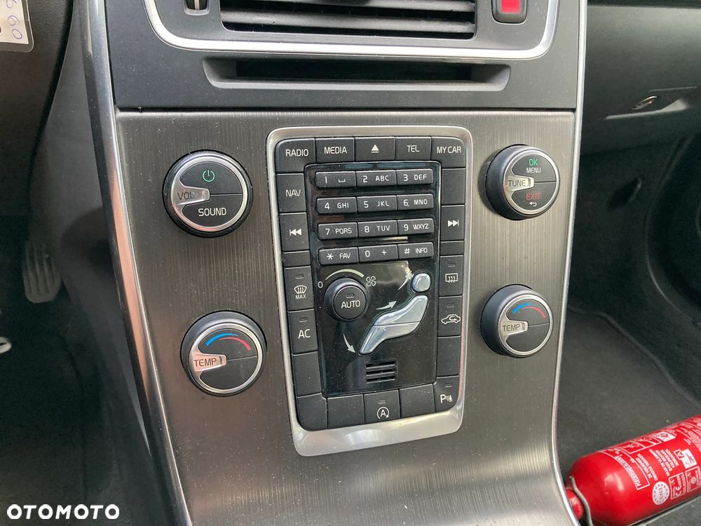 Volvo S60 D2 Momentum - 12