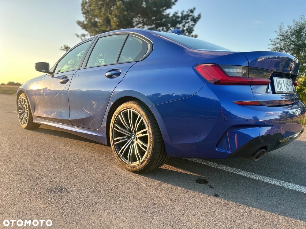 BMW Seria 3 318i M Sport - 9