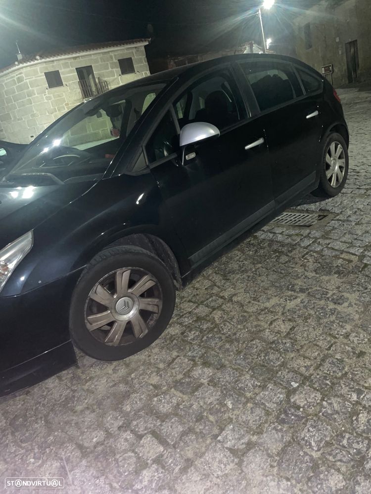 Citroën C4 1.6 HDi 110 Exclusive - 4