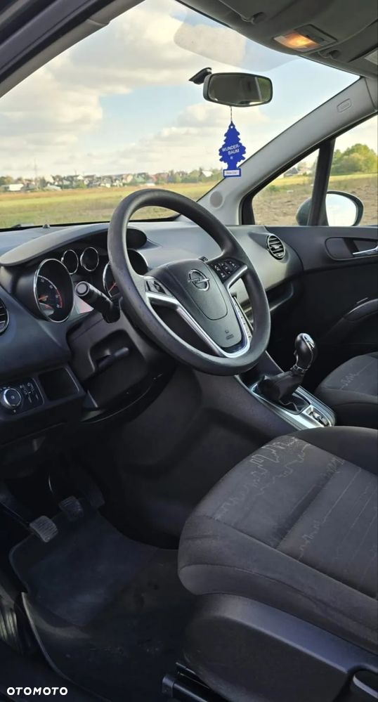 Opel Meriva - 8