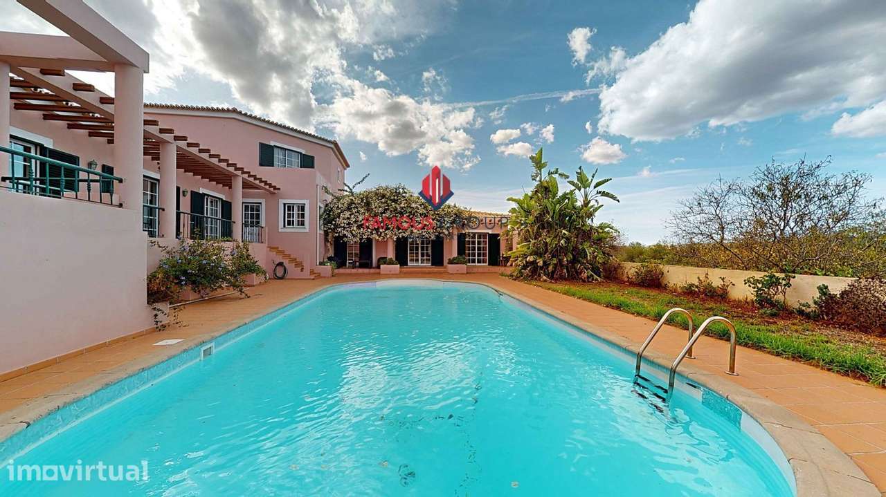 Moradia T6 com piscina e terreno- Calvário- Lagoa - Grande imagem: 5/41