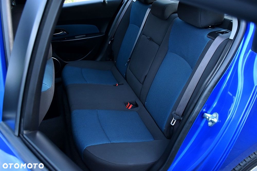 Chevrolet Cruze 1.8 LS+ - 34