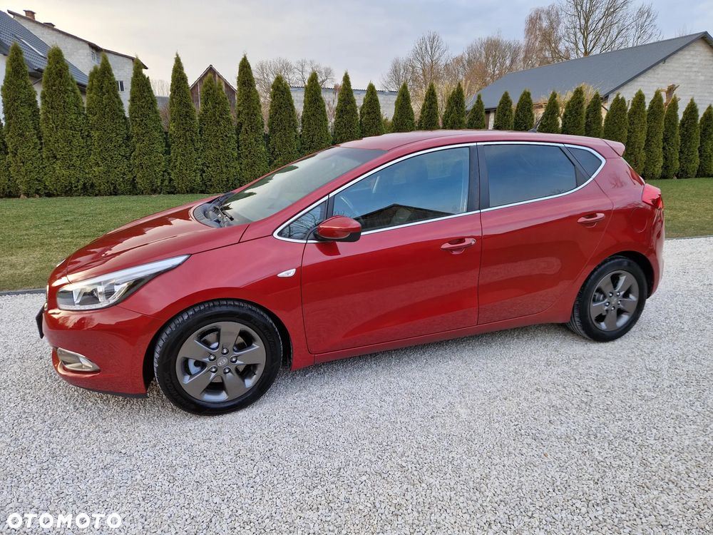 Kia Ceed 1.4 CVVT Fifa World Cup Edition - 11