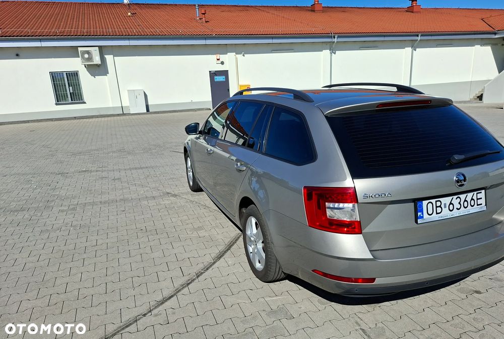Skoda Octavia ver-1-6-tdi-ambition - 4