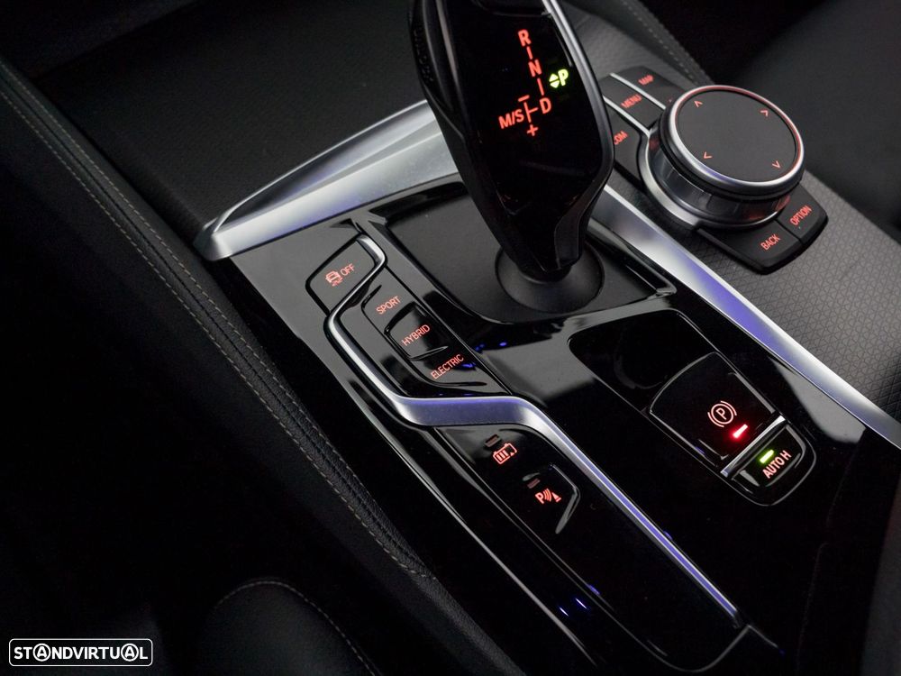 BMW 520 e Pack M - 29