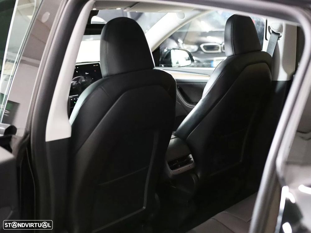 Tesla Model Y Performance Tração Integral - 31