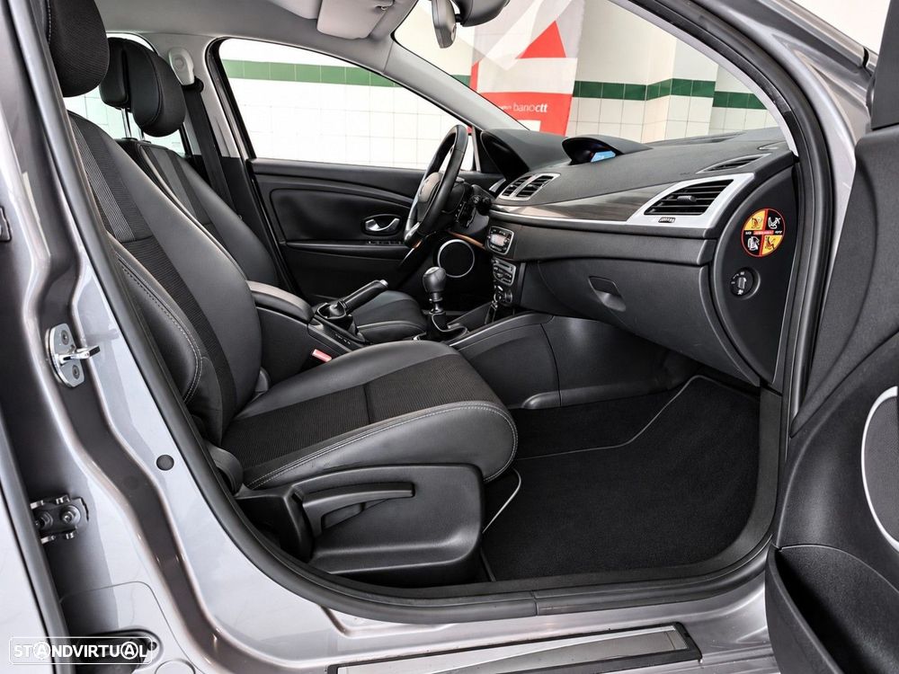 Renault Mégane Sport Tourer 1.5 dCi Dynamique S - 10
