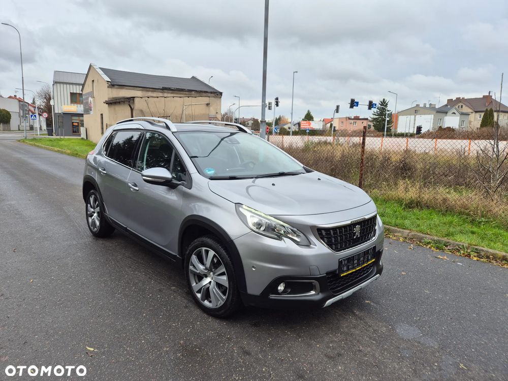 Peugeot 2008 1.6 BlueHDi Allure S&S - 2