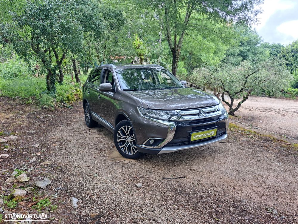 Mitsubishi Outlander 2.2 DI-D Intense - 2