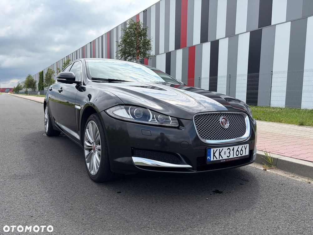 Jaguar XF 3.0 T AWD Luxury - 2