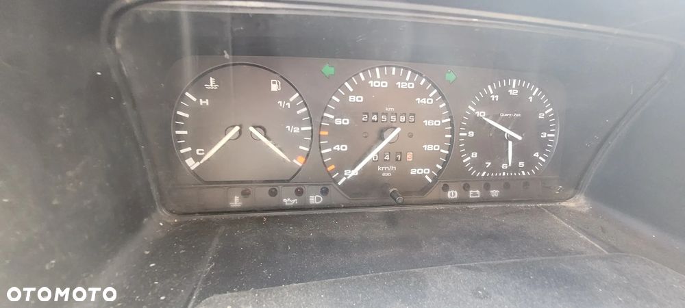 Volkswagen Transporter - 12