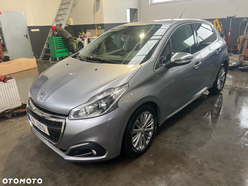 Peugeot 208 PureTech 110 Stop & Start Tech Edition - 1