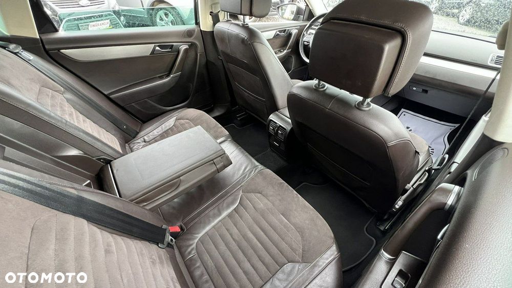Volkswagen Passat - 19