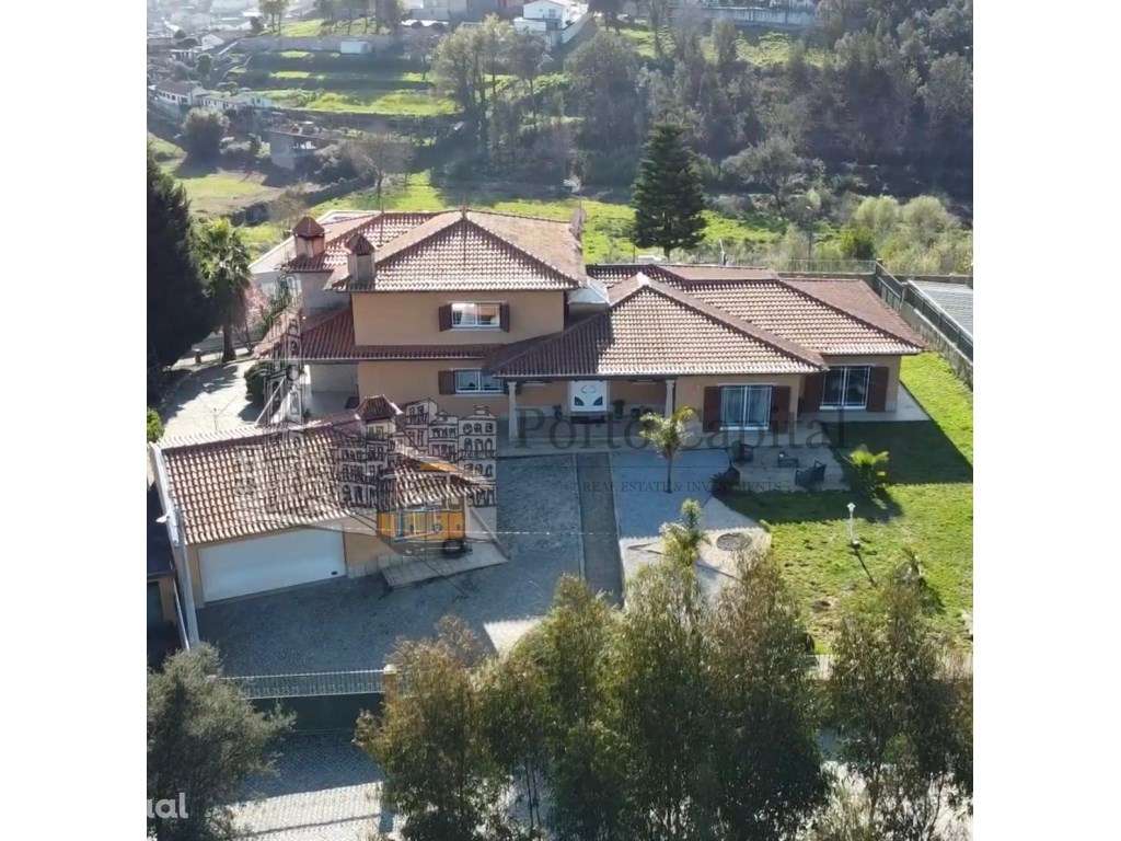 Moradia T4 em Água Longa - 2 Suites, Piscina e Conforto! - Grande imagem: 2/29