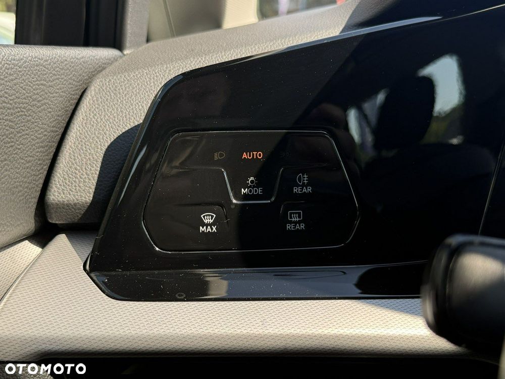 Volkswagen Golf 1.0 TSI - 34